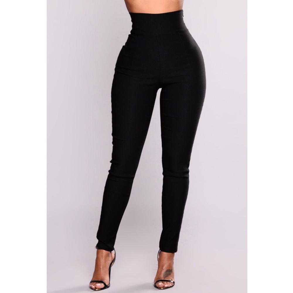 FASHION NOVA - Venetian High Rise Pants - Black